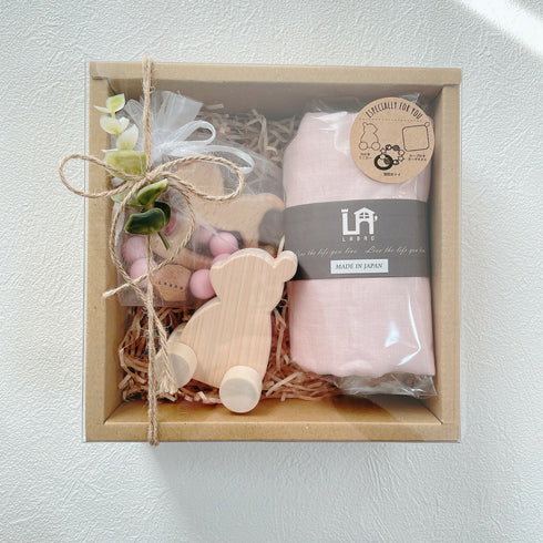 LABRO ベビーギフトセット くまさんミニカート 木馬歯固め ホルダー 木のおもちゃ タオル ファーストトイ ラブロ