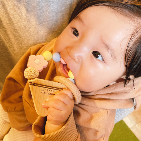 LABRO アイスクリーム ティーサー お花 カラフルフラワー 歯がため 木製 木のおもちゃ ファーストトイ 日本製 ラブロ