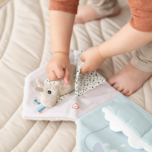 Done by Deer 布絵本 ラリーズホームソフトブック ラリーサンド Lalee's home soft book - Lalee - Sand ダンバイディア