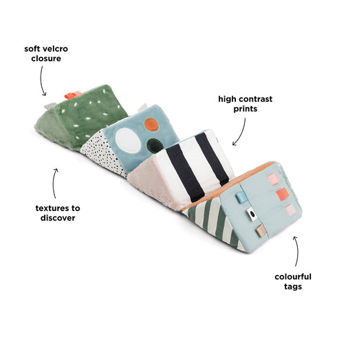 Done by Deer フォールドアウトセンサリーキューブ 布製玩具 仕掛けおもちゃ Fold-out sensory cube Deer friends Colour mix ダンバイディア