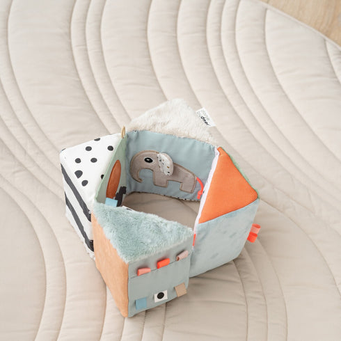 Done by Deer フォールドアウトセンサリーキューブ 布製玩具 仕掛けおもちゃ Fold-out sensory cube Deer friends Colour mix ダンバイディア
