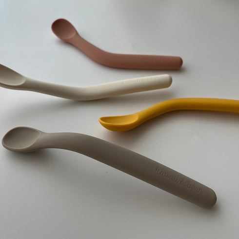 kawaii&born mog fit もぐフィット 2個セット 好きな角度に曲がる 離乳食スプーン 初めてのスプーン