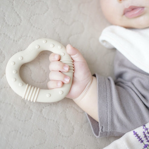 kawaii&born ハート型 歯固めリング シリコン