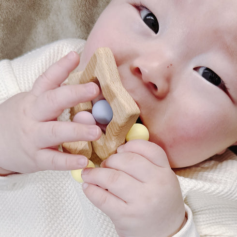 LABRO 歯がため 星 スター 木製 木のおもちゃ ウッドビーズ シリコンビーズ ファーストトイ ラブロ