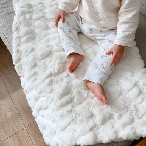 kawaii&born ふわとろ毛布 ベビーブランケット 裏起毛で温かい 天使の毛布 ハートデザイン ホワイト 70cm×90cm