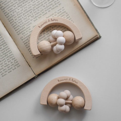 kawaii&born moon 歯固めリング 月型 木製