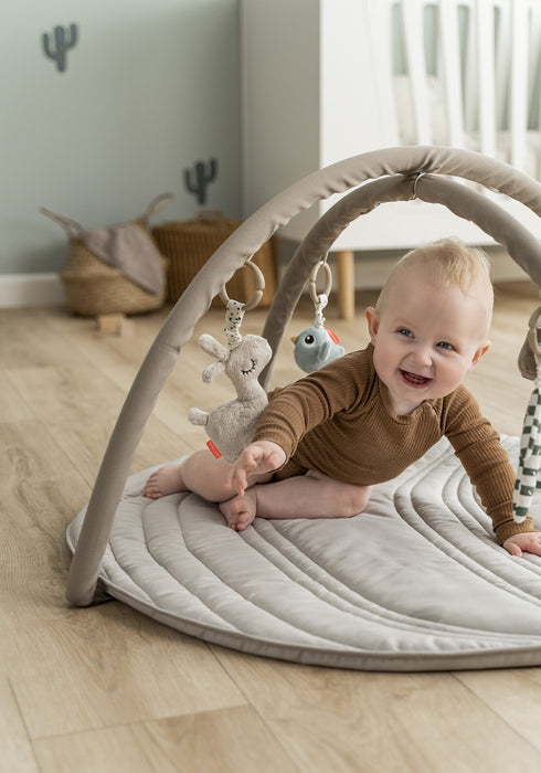 Done by Deer アクティビティプレイマット ラリー サンド activity play mat - lalee - sand ベビージム プレイジム 0歳 2BD-4123629 ダンバイディア