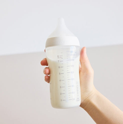 NUK ヌーク パーフェクトマッチ ほ乳びん (プラスチック製) 260ml くまのプーさん 適温目盛り付き FDNK10742042