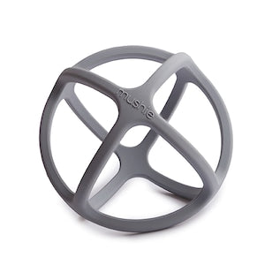 mushie Teether Ball Dove Gray(チャコールグレー) 歯固め シリコンボール オーボール ベビーボール ムシエ