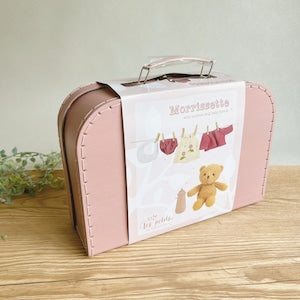 Egmont Toys お着換えモリセット in ペーパートランク モリス Morrissette with clothes in a case EGM700099 エグモントトイズ
