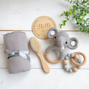 ぞうさん あみぐるみラトルのベビーギフト 5点セット Elephant Baby Rattle Teethers Set 90709