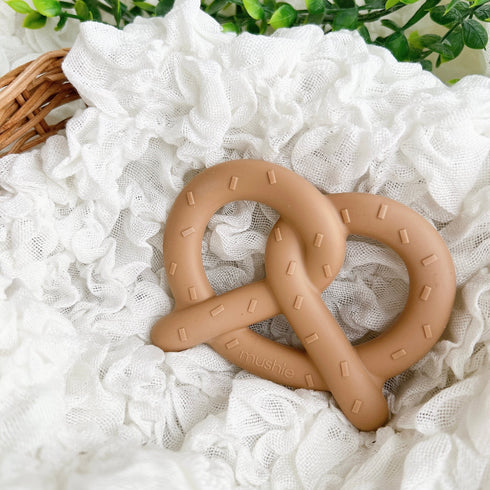 Mushie Pretzel Teether プレッツェル 歯固め ベビートイ ムシエ