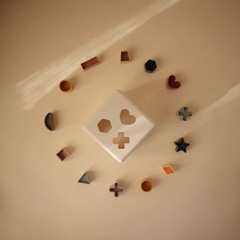 Mushie Shape Sorting Box シェイプソーティングボックス 型はめパズル ムシエ