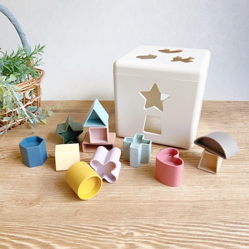 Mushie Shape Sorting Box シェイプソーティングボックス 型はめパズル ムシエ