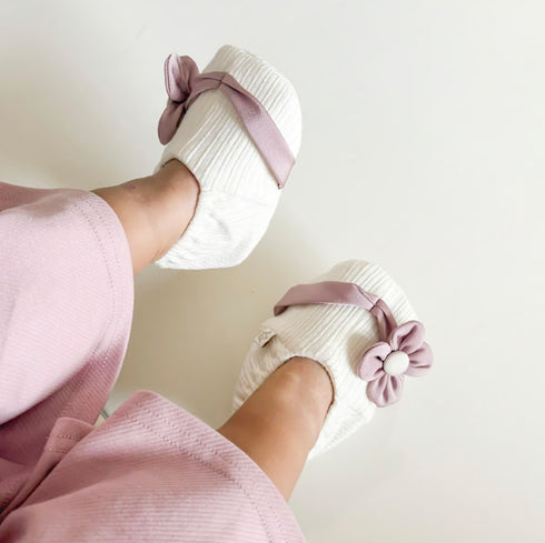 mocmof プレミアムフラワー鼻緒ブーティ ベビーサイズ 女の子 622-650005 箱入り モクモフ