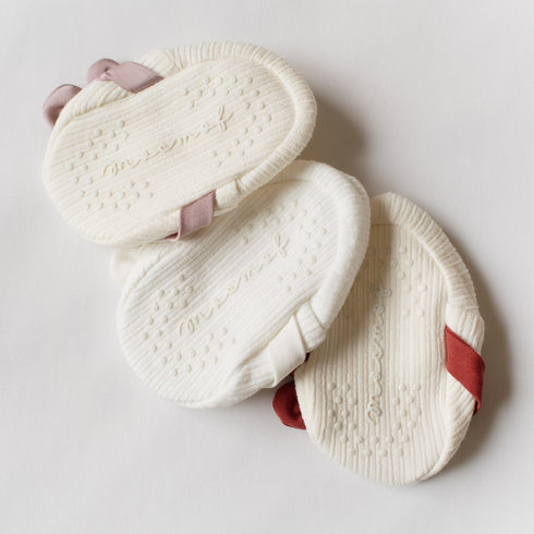 mocmof プレミアムフラワー鼻緒ブーティ ベビーサイズ 女の子 622-650005 箱入り モクモフ