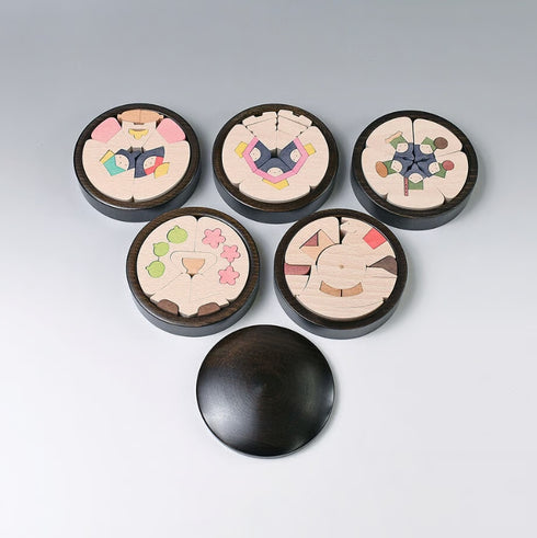 小黒三郎 組み木のひな人形 KH221 円びな五段飾り 小(普通垂幕) ひなまつり 雛人形 木製 日本製