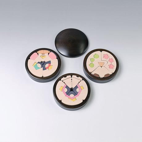 小黒三郎 組み木のひな人形 KH222 円びな三段飾り・小(普通垂幕) ひなまつり 雛人形 木製