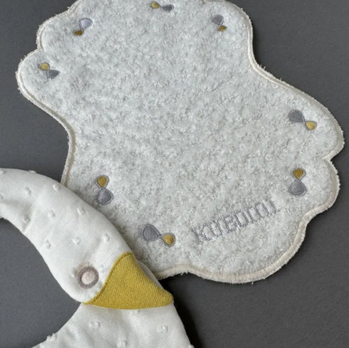 kubomi あひるのスタイ 刺繍タオルセット BOX付き イエローセット 汗取りパット 出産祝い クボミ