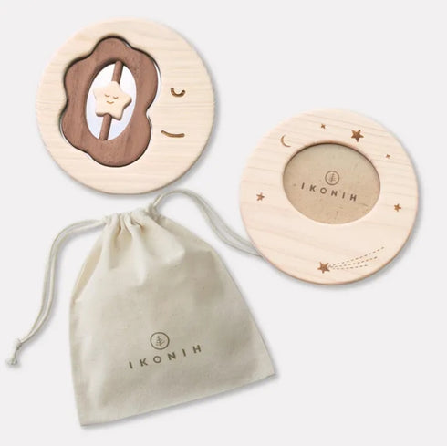 IKONIH はじめてミラーラトルセット 天然木 出産祝い 国産ひのき ラトルのおもちゃ フォトフレーム アイコニー