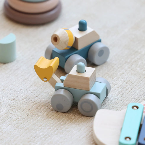 Adnil LAND SQUEAKY TRUCK ピコピコ音が鳴る はたらく車 木のおもちゃ 木製 くるま アドニルランド