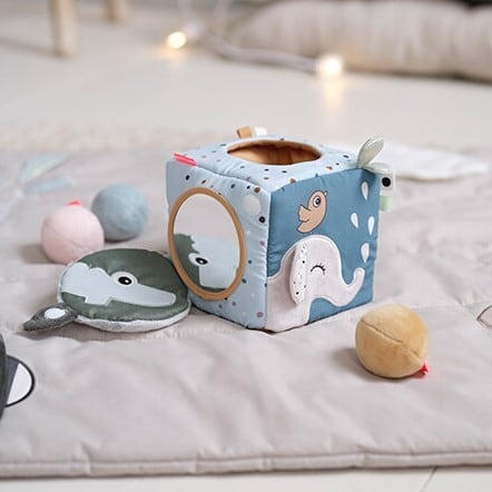 Done by Deer 布製 仕掛けおもちゃ ディスカバリーキューブ ディアフレンズ カラーミックス 2BD-4823137 ダンバイディア