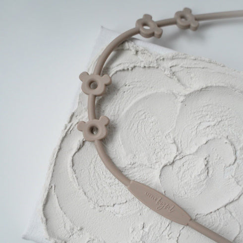 littlebyul 2024 renewal TOYBANDトイバンド brown おしゃぶりホルダー おもちゃホルダー トイホルダー りとるびょる