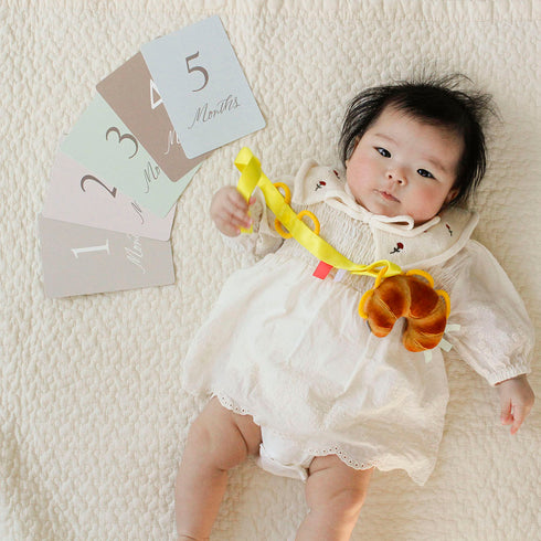 SHAOOL わっかラトル ベビーギフトセット / クロワッサン ストラップ 月齢カード 選び取りカード