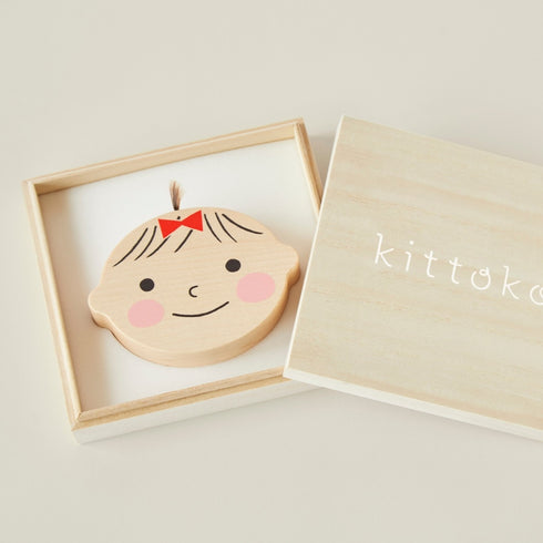 Kittoko 一生に一度のファーストカット飾り Red 木製 はじめてのカット記念 胎毛 キットコ