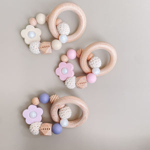 LABRO 歯がため 花柄 フラワー 木製 木のおもちゃ ファーストトイ 歯固め 日本製 ラブロ 天然木