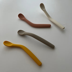 kawaii&born mog fit もぐフィット 2個セット 好きな角度に曲がる 離乳食スプーン 初めてのスプーン