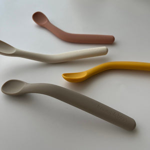 kawaii&born mog fit もぐフィット 2個セット 好きな角度に曲がる 離乳食スプーン 初めてのスプーン