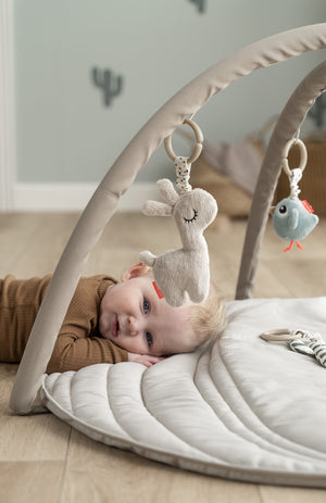 Done by Deer アクティビティプレイマット ラリー サンド activity play mat - lalee - sand ベビージム プレイジム 0歳 2BD-4123629 ダンバイディア