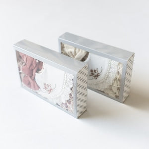 mocmof 花刺しゅう フォーマルギフトセット 70-80cm 箱入り 女の子 出産祝い 622-670011