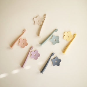 mushie Training Toothbrush ムシエ トレーニングブラシ ベビーはぶらし
