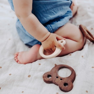 ooh noo Teether ティーサー 木製 歯固め くま さる かえる 天然木 オーノー
