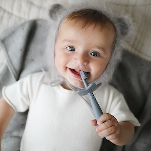 mushie Training Toothbrush ムシエ トレーニングブラシ ベビーはぶらし