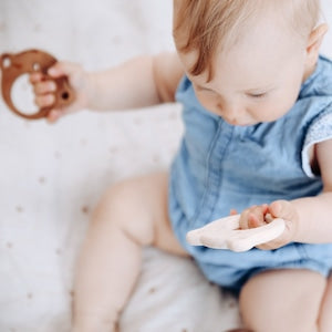 ooh noo Teether ティーサー 木製 歯固め くま さる かえる 天然木 オーノー
