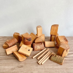 Drei Blatter 自然なお山のつみ木 Wooden toy つみき DB2030 ドライブラッター