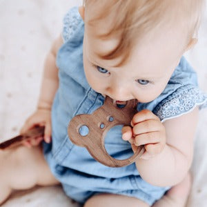 ooh noo Teether ティーサー 木製 歯固め くま さる かえる 天然木 オーノー
