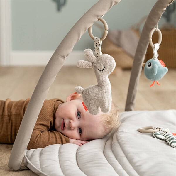 Done by Deer アクティビティプレイマット ラリー サンド activity play mat - lalee - sand ベビージム プレイジム 0歳 2BD-4123629 ダンバイディア
