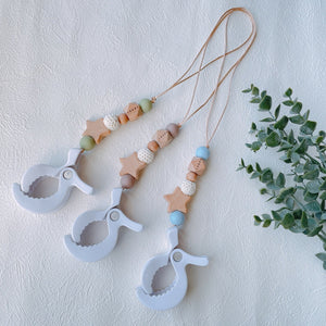 LABRO 赤ちゃんのお靴 ホルダー シューズクリップ お花 星 ウッドビーズ ベビーカーに♪