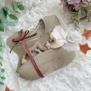 出産祝いに♪ カフェカラー 5点セット ベビーセット ストローマグ お食事エプロン ベビーボール 木のおもちゃ トイホルダー