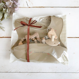 出産祝いに♪ カフェカラー 5点セット ベビーセット ストローマグ お食事エプロン ベビーボール 木のおもちゃ トイホルダー