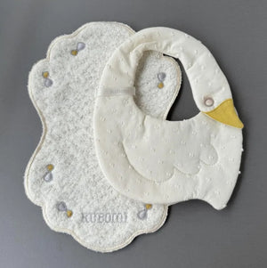 kubomi あひるのスタイ 刺繍タオルセット BOX付き イエローセット 汗取りパット 出産祝い クボミ