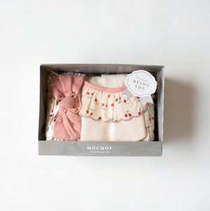 mocmof おめかしギフトセット チェリー フリル 3点セット 622-576201 箱入り モクモフ