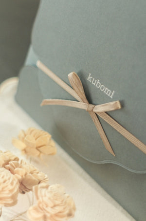 kubomi あひるのスタイ 刺繍タオルセット BOX付き イエローセット 汗取りパット 出産祝い クボミ