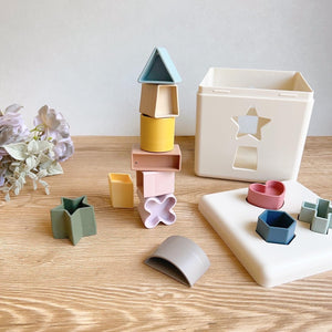 Mushie Shape Sorting Box シェイプソーティングボックス 型はめパズル ムシエ