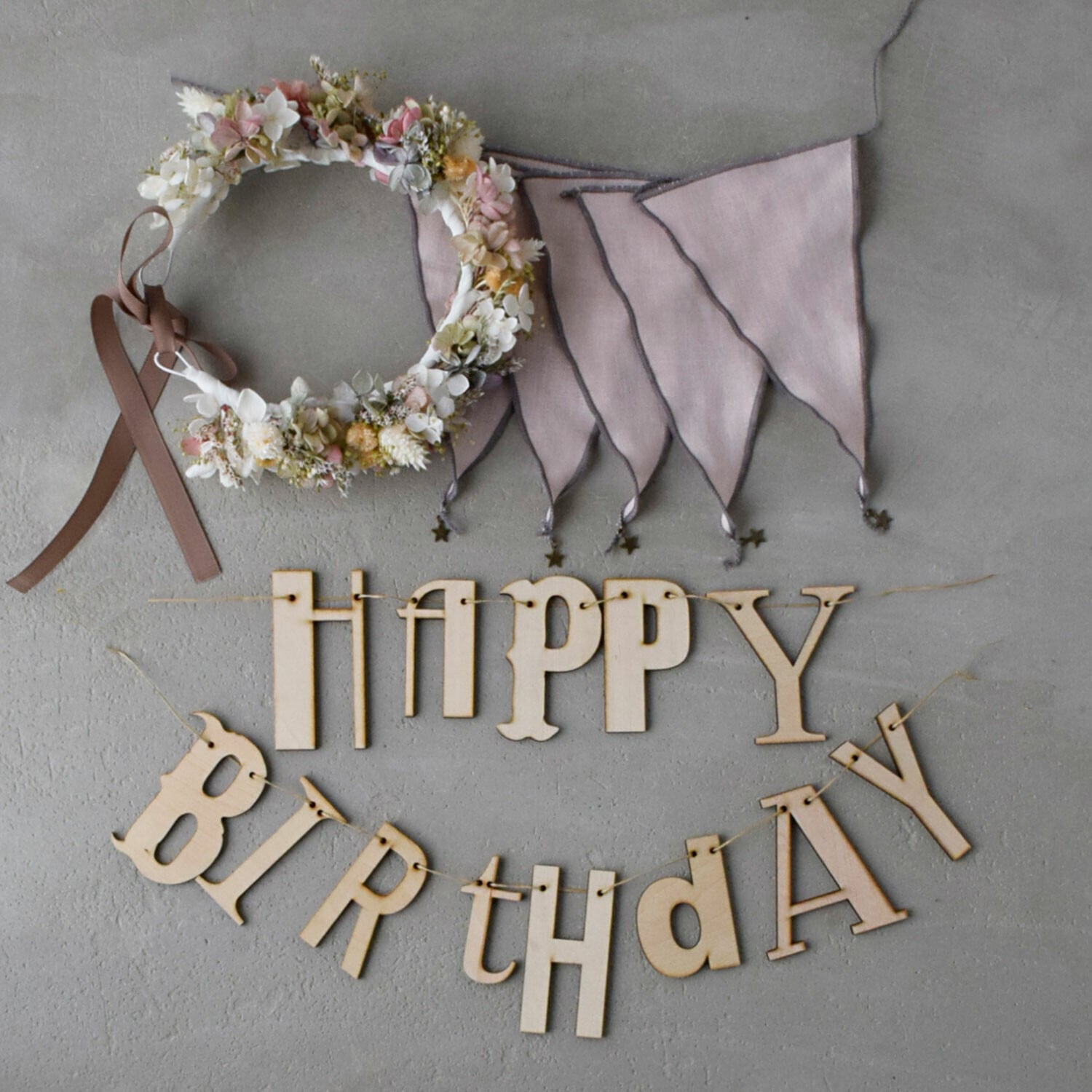 MOONTIC HAPPY BIRTHDAY ガーランド【ヴィンテージレター 加工ウッドバナー】 お誕生日 バースデー ムーンティック
