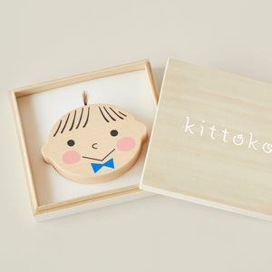 Kittoko 一生に一度のファーストカット飾り Red 木製 はじめてのカット記念 胎毛 キットコ